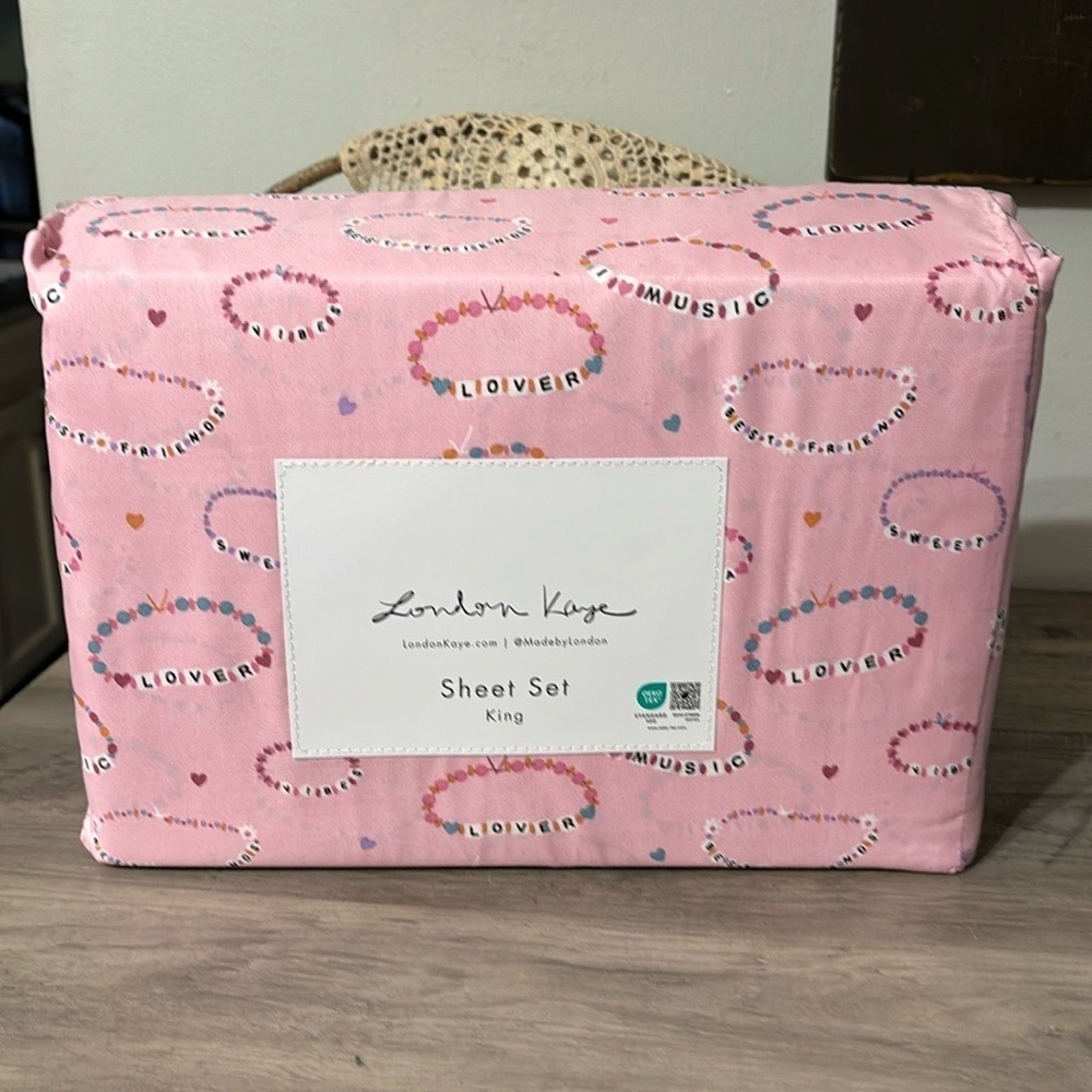 NEW! LONDON KAYE SWIFTY PINK FRIENDSHIP BRACELET KING SIZE SHEET SET